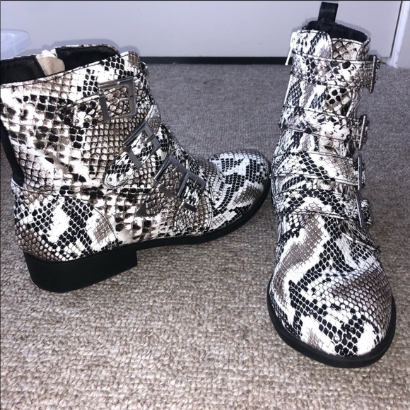 Qupid Shoes - Snakeskin Print Moto Boot